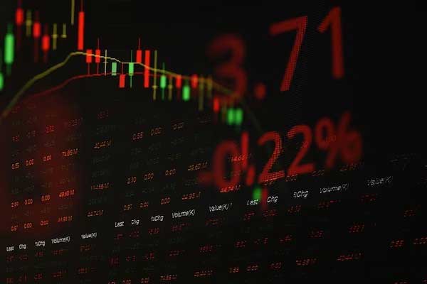 陈震首次还原撞车事件：过于信赖辅助驾驶，在驾驶中低头捡拾物品，导致事故发生