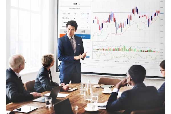 美联储官员古尔斯比：美联储有降息空间